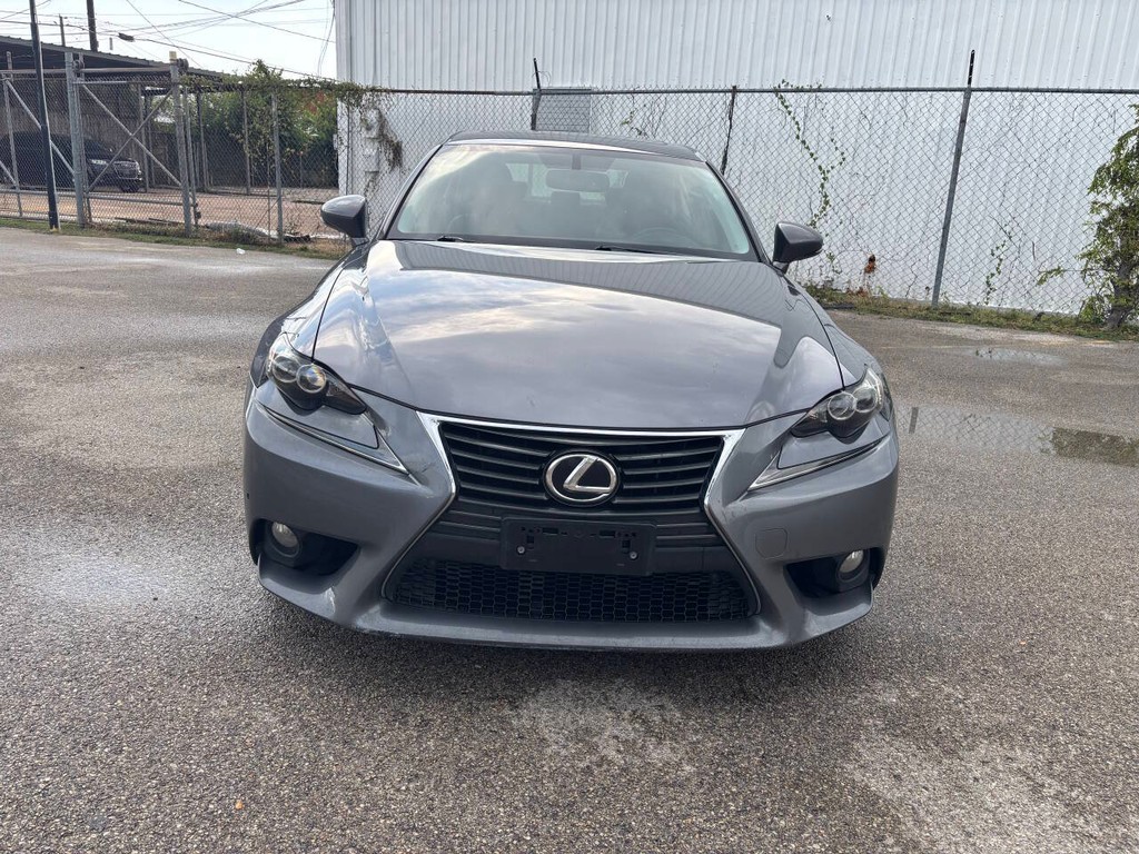 Lexus IS 250 Vehicle Full-screen Gallery Image 03