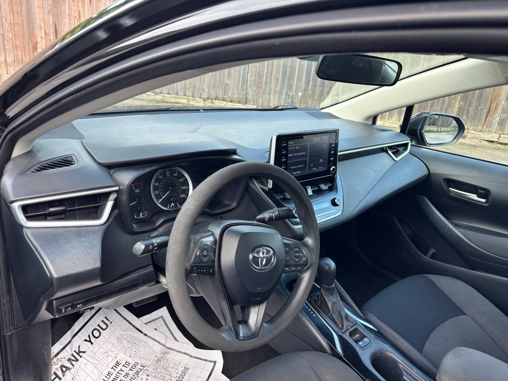 Toyota Corolla Vehicle Full-screen Gallery Image 08