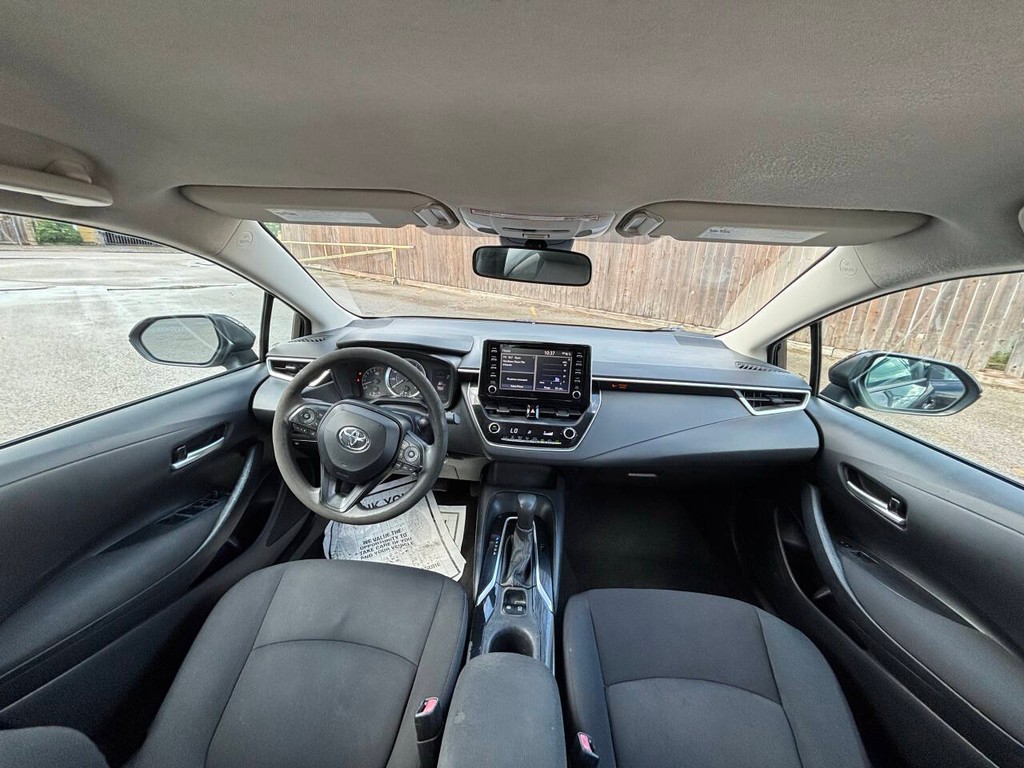Toyota Corolla Vehicle Full-screen Gallery Image 18