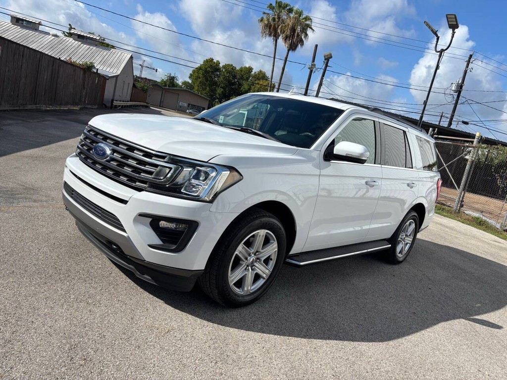 Ford Expedition Vehicle Full-screen Gallery Image 04