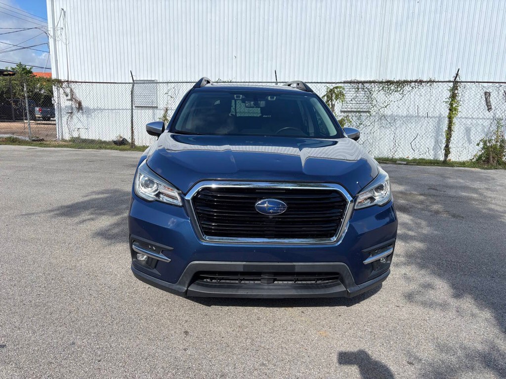 Subaru Ascent Vehicle Full-screen Gallery Image 02
