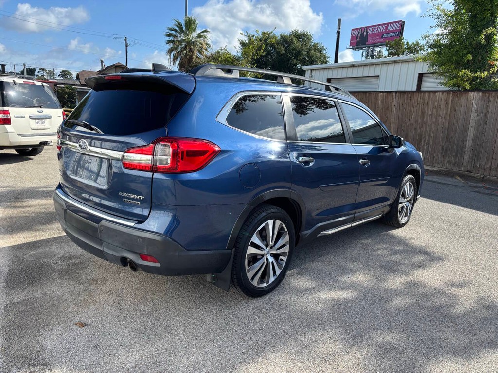 Subaru Ascent Vehicle Full-screen Gallery Image 07