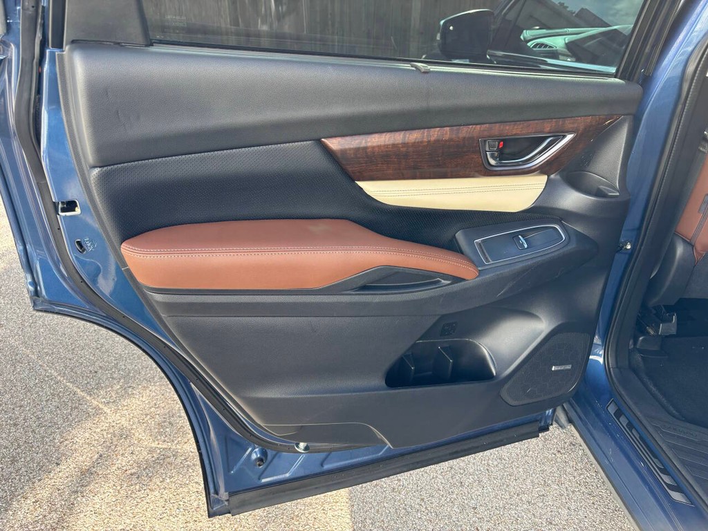 Subaru Ascent Vehicle Full-screen Gallery Image 15