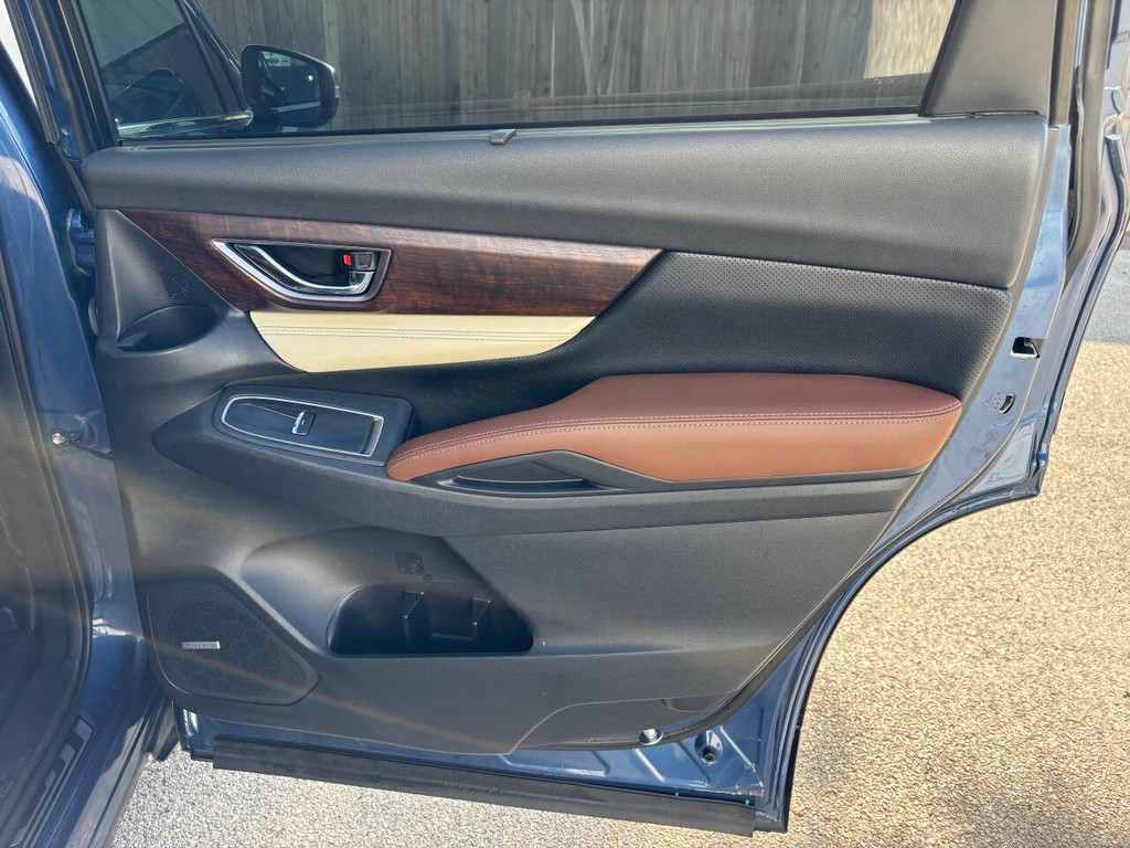 Subaru Ascent Vehicle Full-screen Gallery Image 17