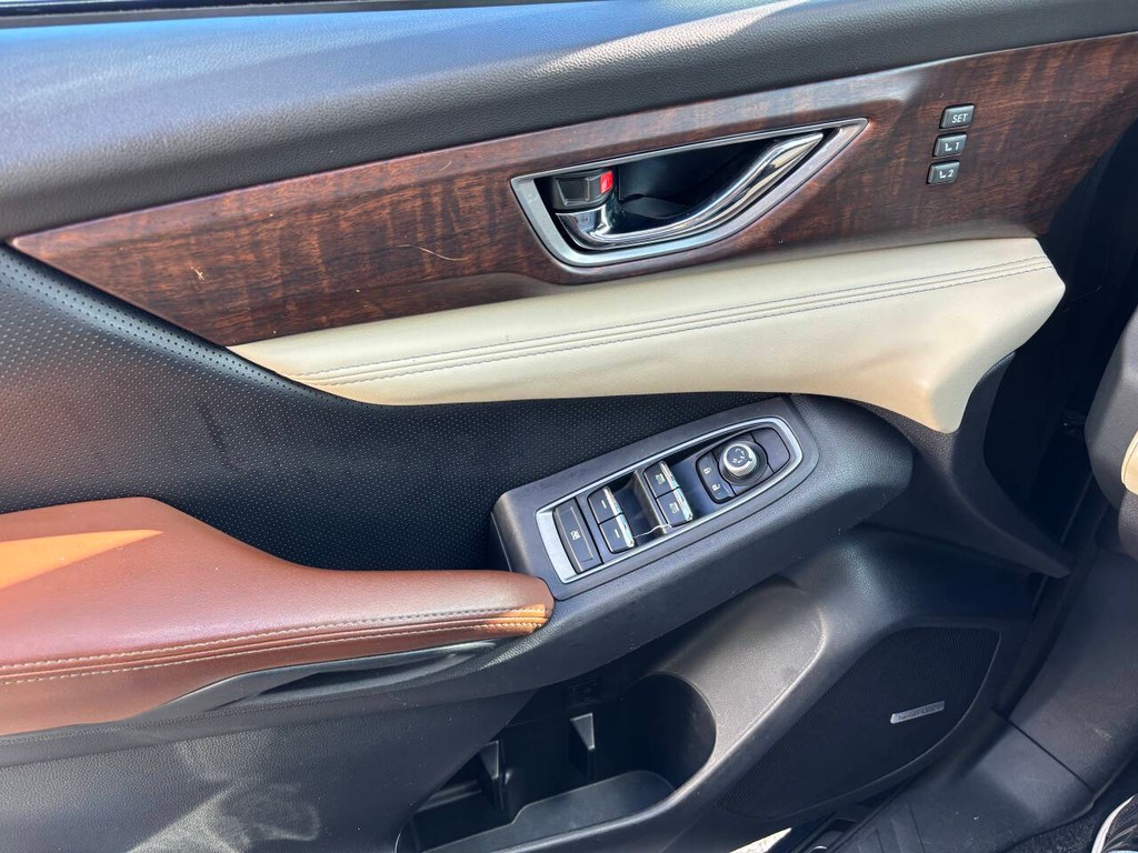 Subaru Ascent Vehicle Full-screen Gallery Image 30