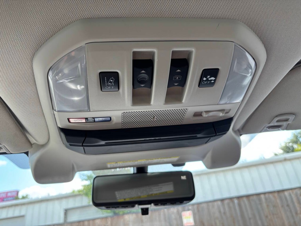 Subaru Ascent Vehicle Full-screen Gallery Image 31