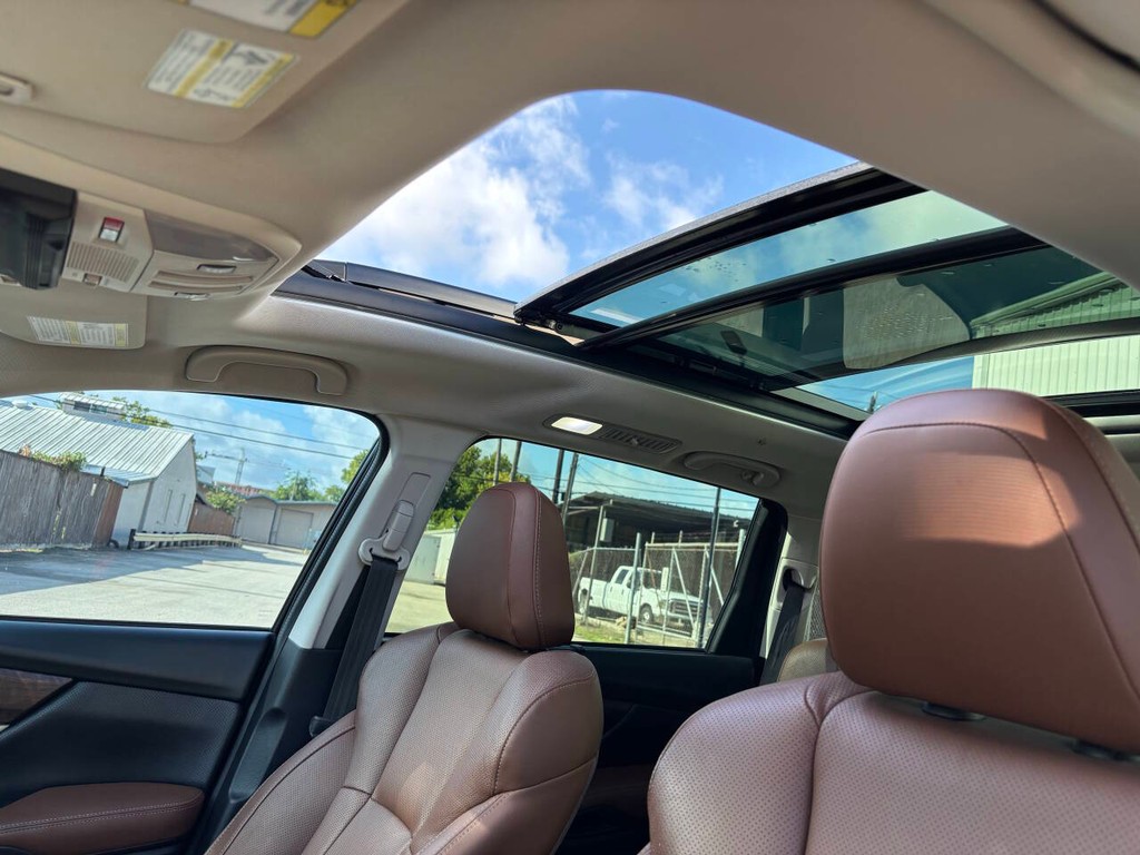Subaru Ascent Vehicle Full-screen Gallery Image 34