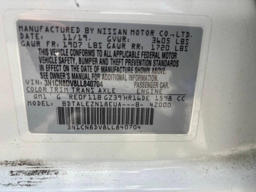 Nissan Versa Vehicle Full-screen Gallery Image 28