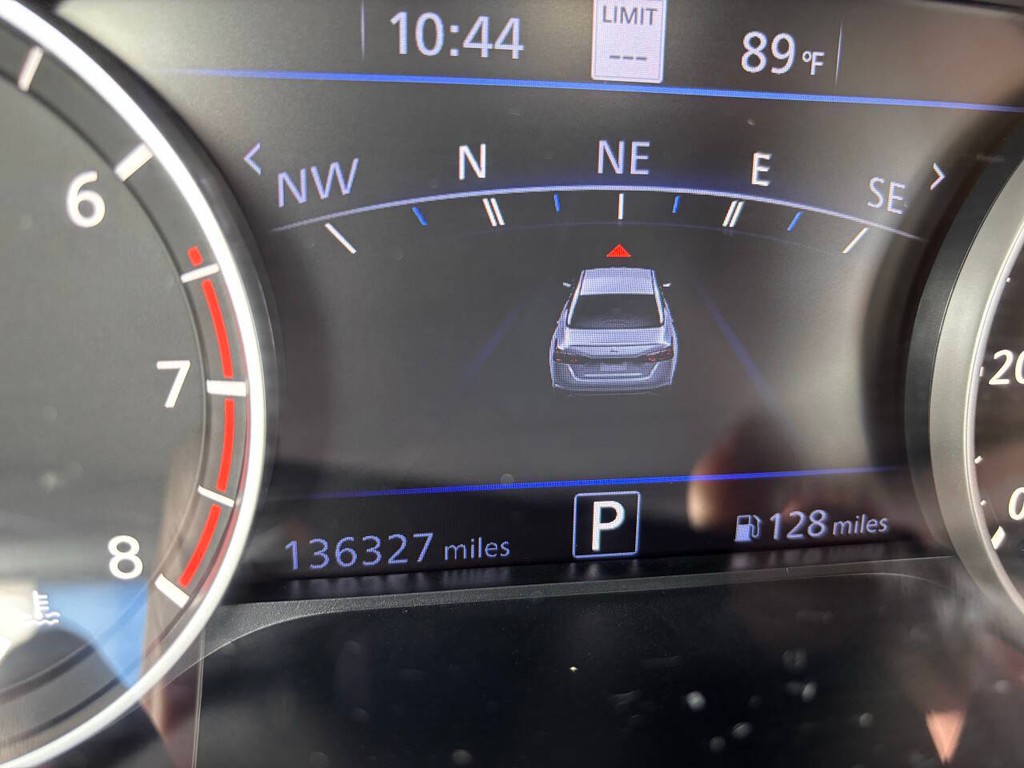 Nissan Altima Vehicle Full-screen Gallery Image 29