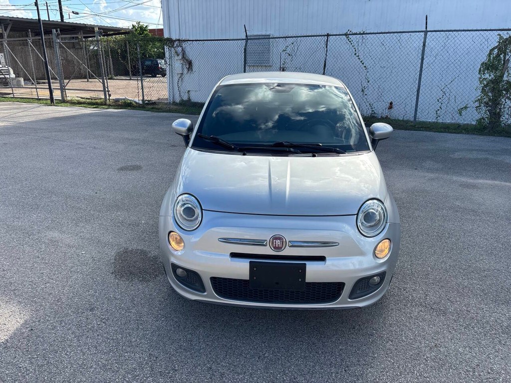 FIAT 500 Vehicle Full-screen Gallery Image 03