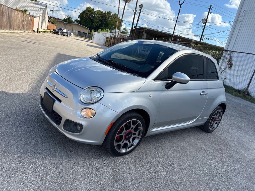 FIAT 500 Vehicle Full-screen Gallery Image 04