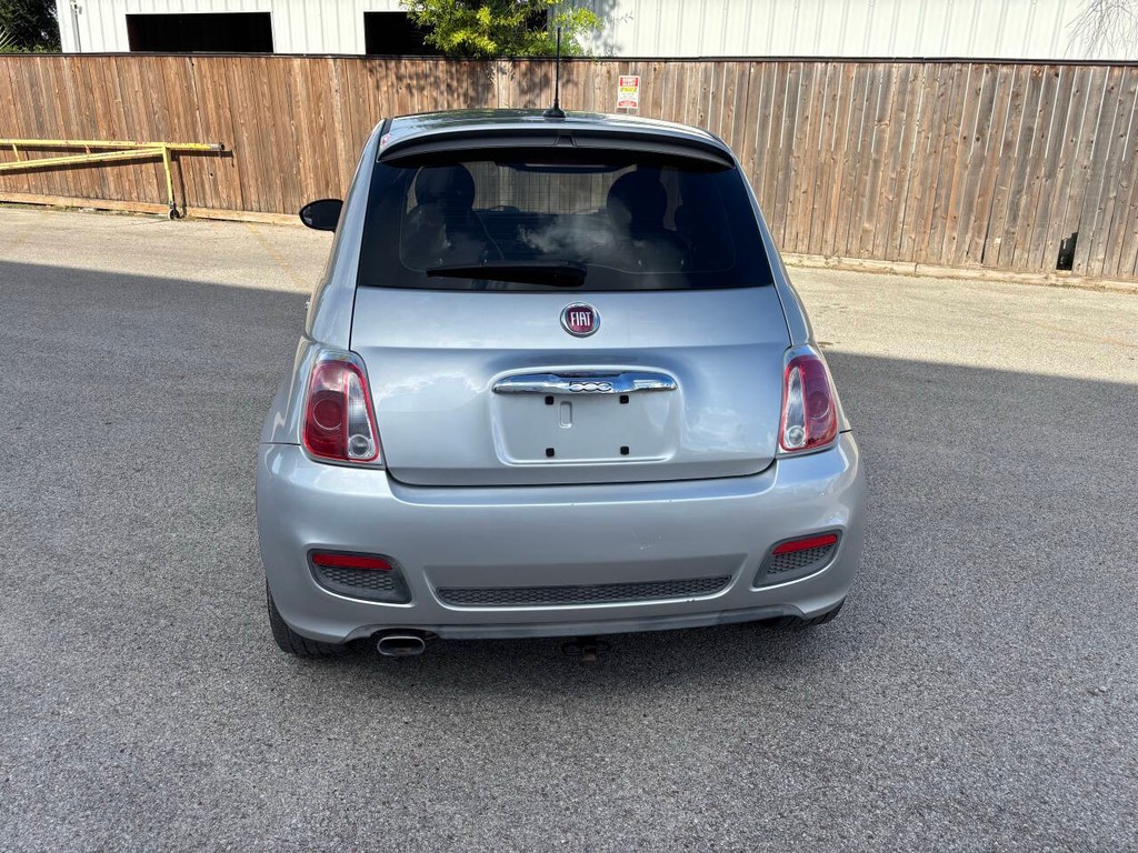 FIAT 500 Vehicle Full-screen Gallery Image 07