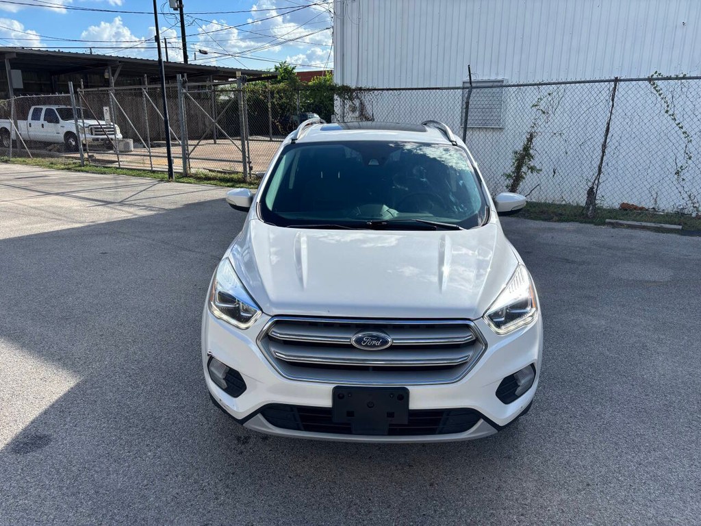 Ford Escape Vehicle Full-screen Gallery Image 02