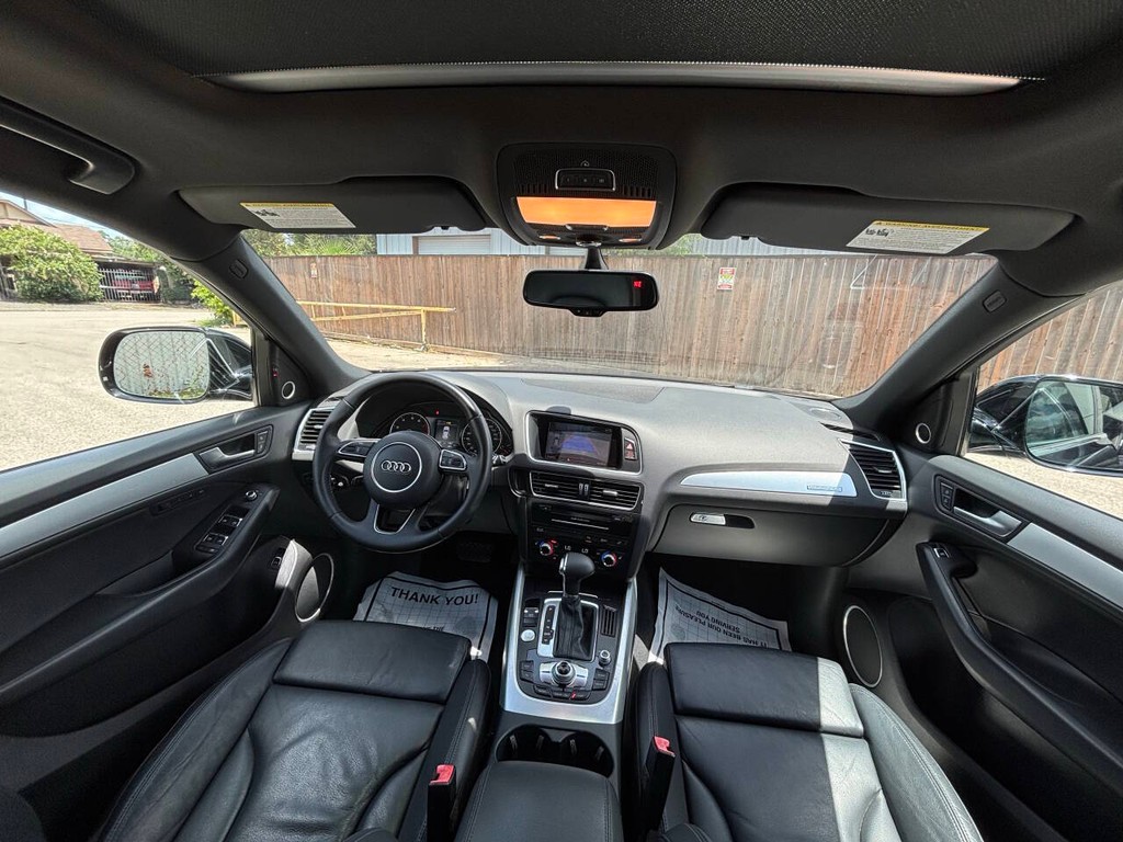 Audi Q5 Vehicle Full-screen Gallery Image 17