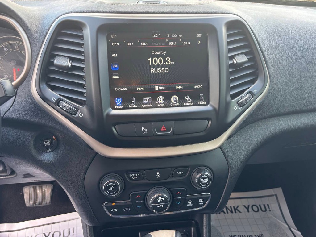Jeep Cherokee Vehicle Full-screen Gallery Image 19