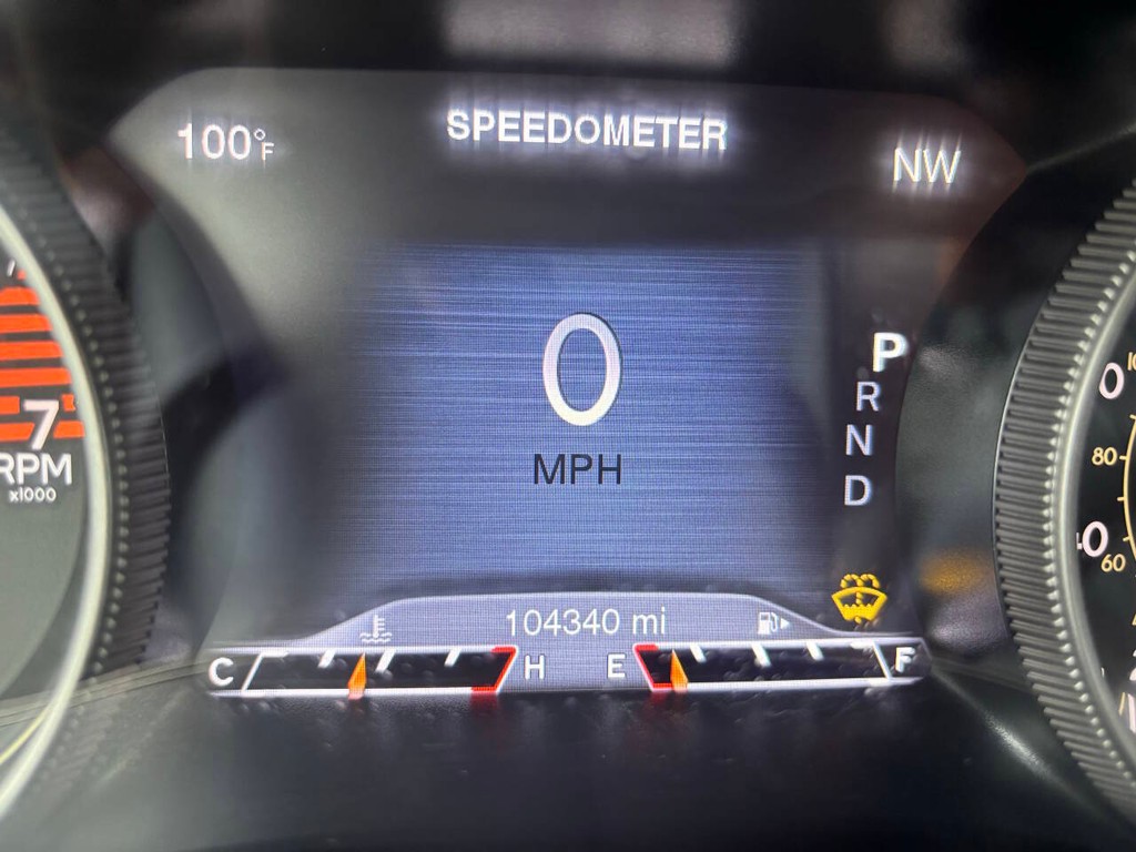 Jeep Cherokee Vehicle Full-screen Gallery Image 27