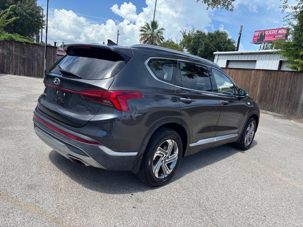 Hyundai Santa Fe Vehicle Full-screen Gallery Image 07
