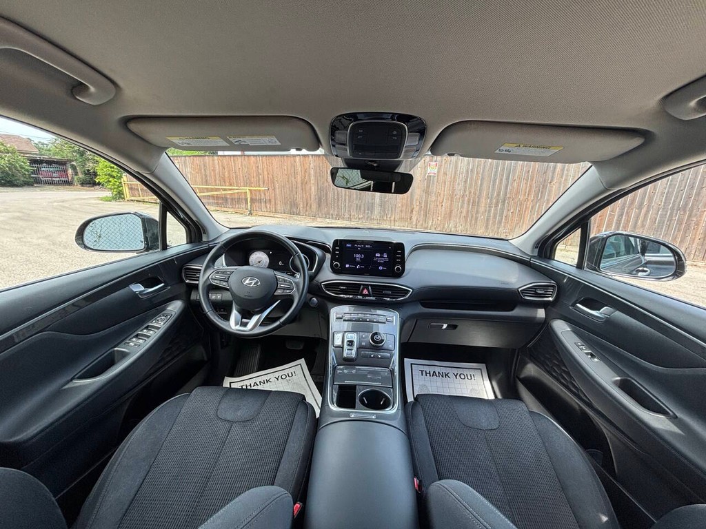 Hyundai Santa Fe Vehicle Full-screen Gallery Image 18