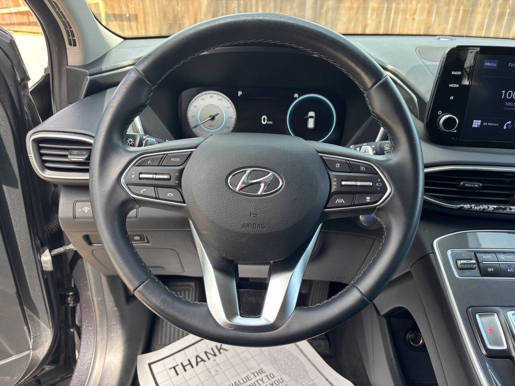 Hyundai Santa Fe Vehicle Full-screen Gallery Image 21