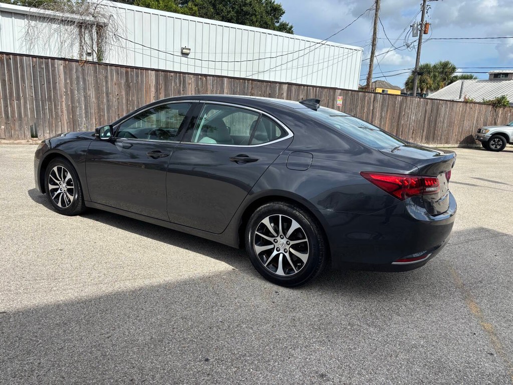 Acura TLX Vehicle Full-screen Gallery Image 05