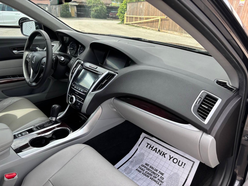 Acura TLX Vehicle Full-screen Gallery Image 11