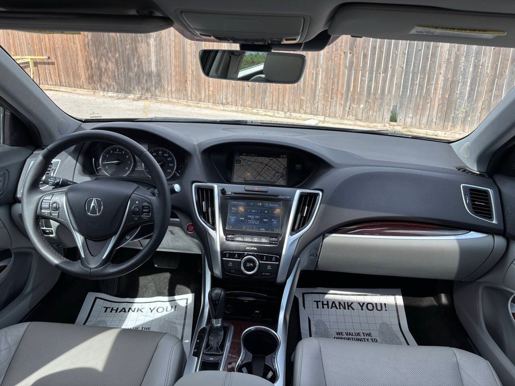 Acura TLX Vehicle Full-screen Gallery Image 19