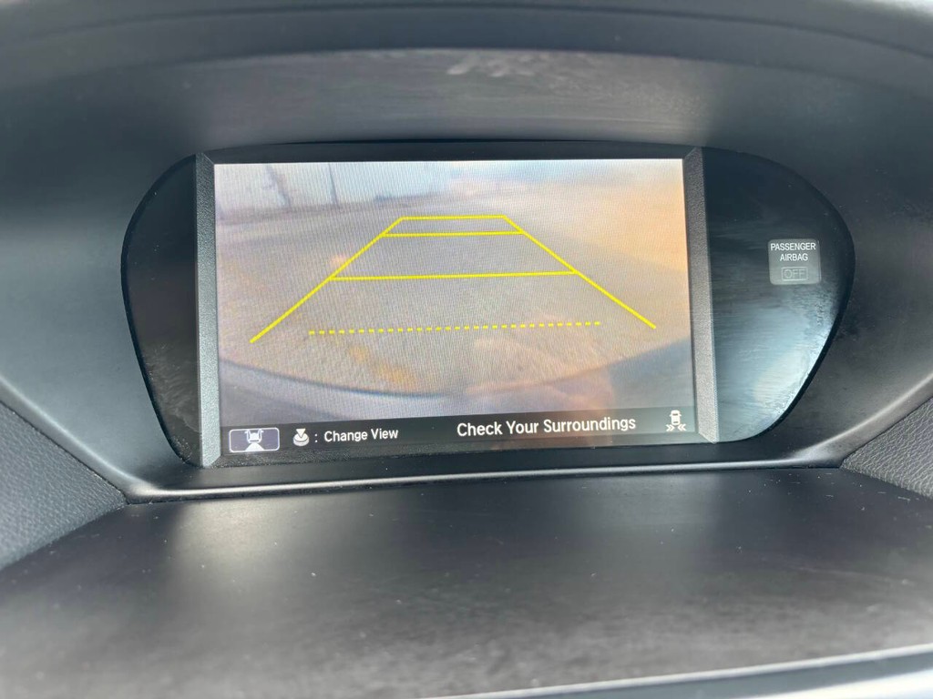 Acura TLX Vehicle Full-screen Gallery Image 21