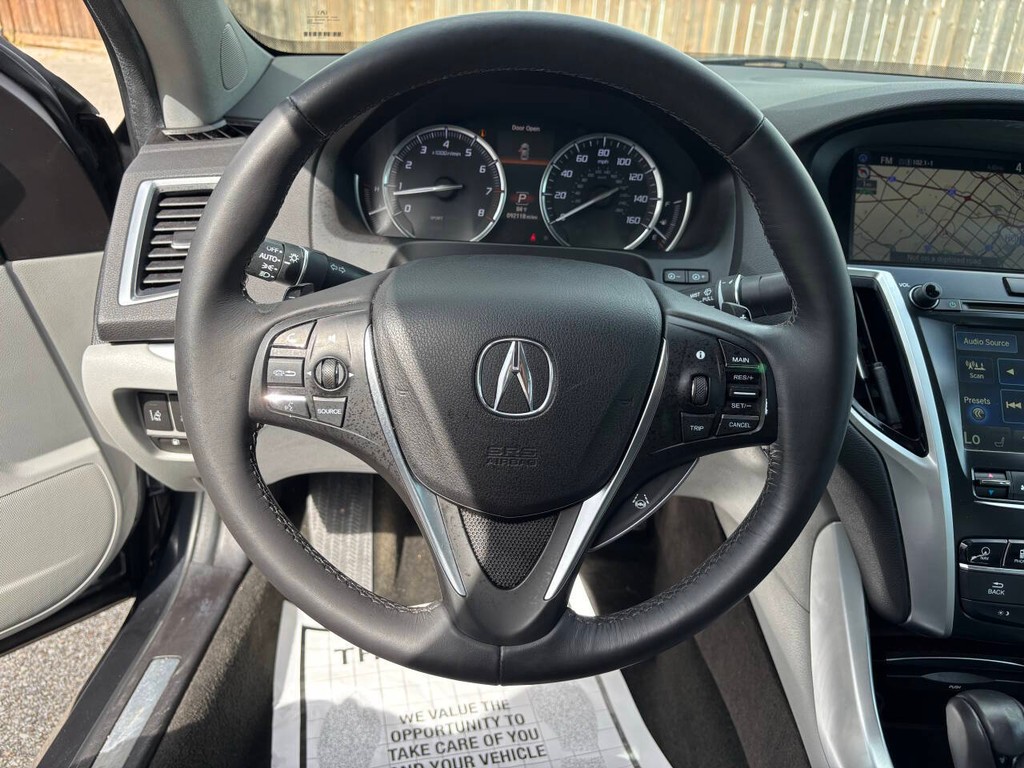 Acura TLX Vehicle Full-screen Gallery Image 23