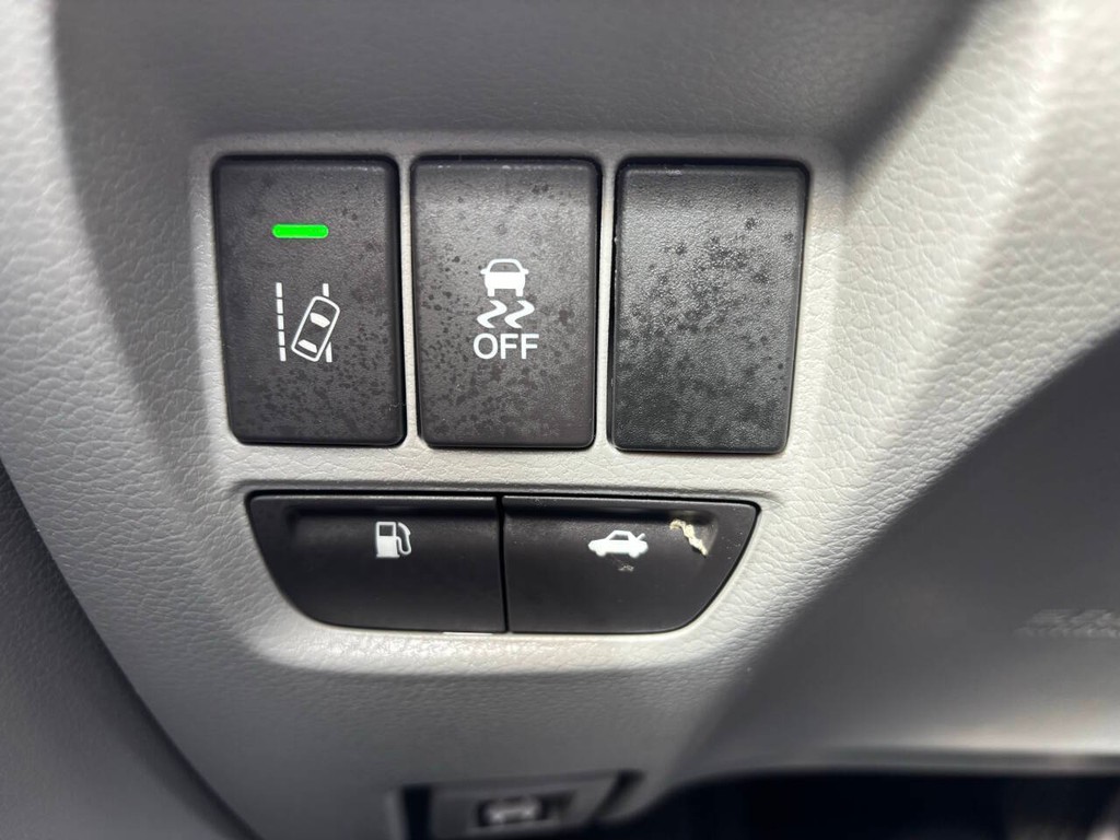 Acura TLX Vehicle Full-screen Gallery Image 25