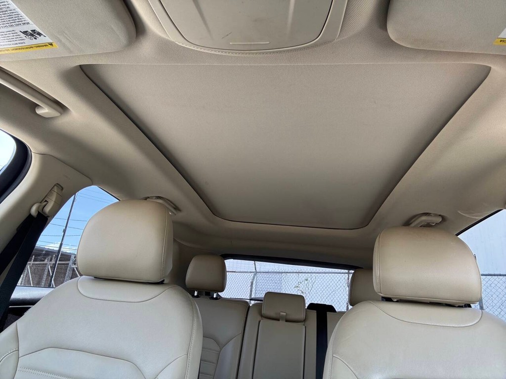 Ford Edge Vehicle Full-screen Gallery Image 26