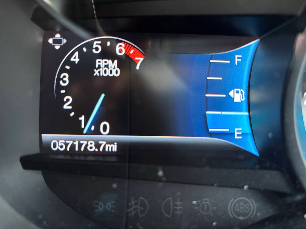 Ford Edge Vehicle Full-screen Gallery Image 30