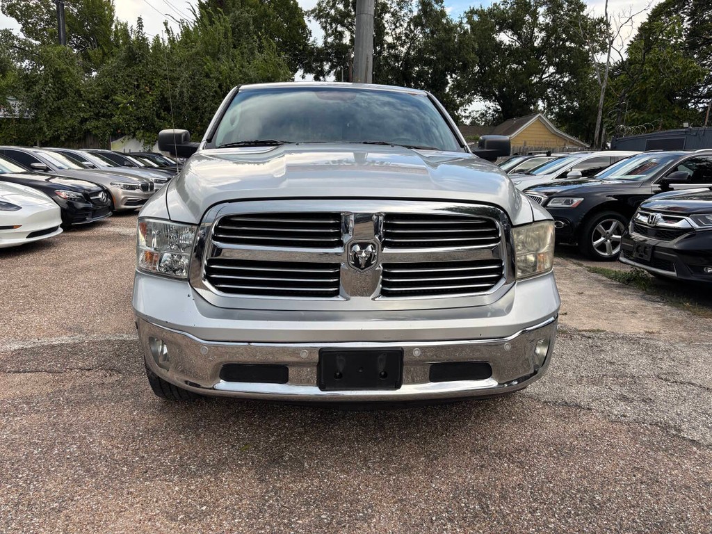 Ram 1500 Vehicle Full-screen Gallery Image 03