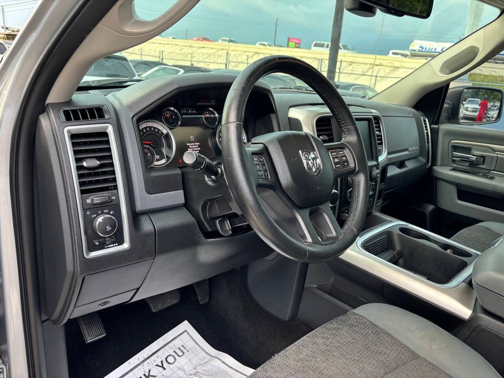 Ram 1500 Vehicle Full-screen Gallery Image 08