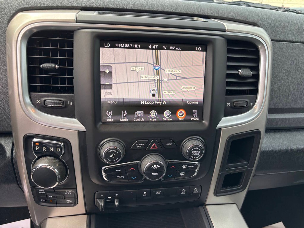 Ram 1500 Vehicle Full-screen Gallery Image 21