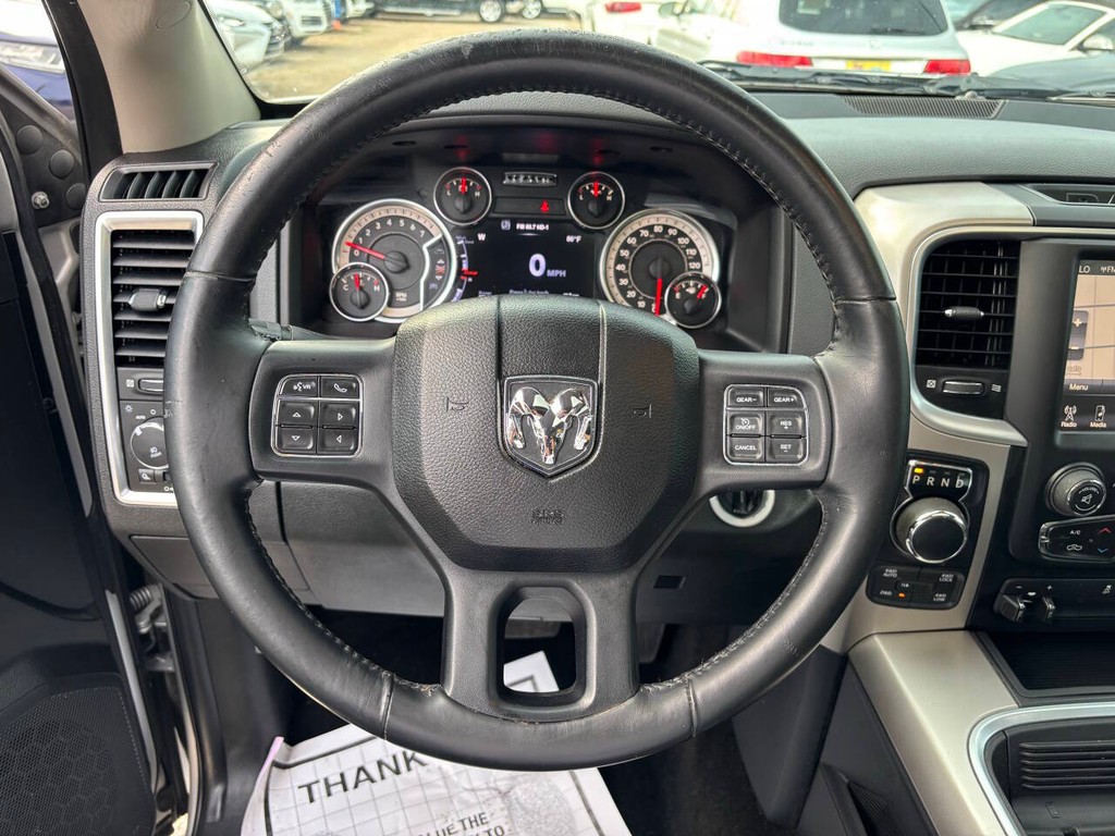 Ram 1500 Vehicle Full-screen Gallery Image 22