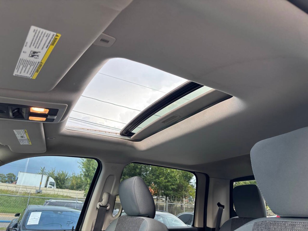 Ram 1500 Vehicle Full-screen Gallery Image 24