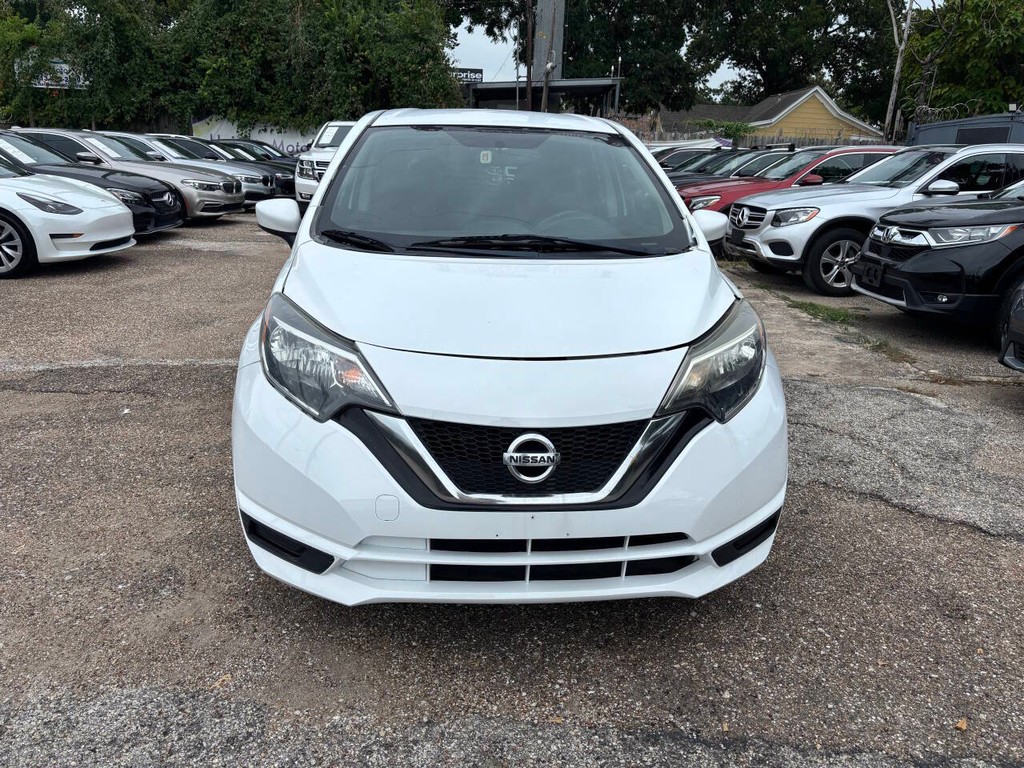 Nissan Versa Note Vehicle Full-screen Gallery Image 02