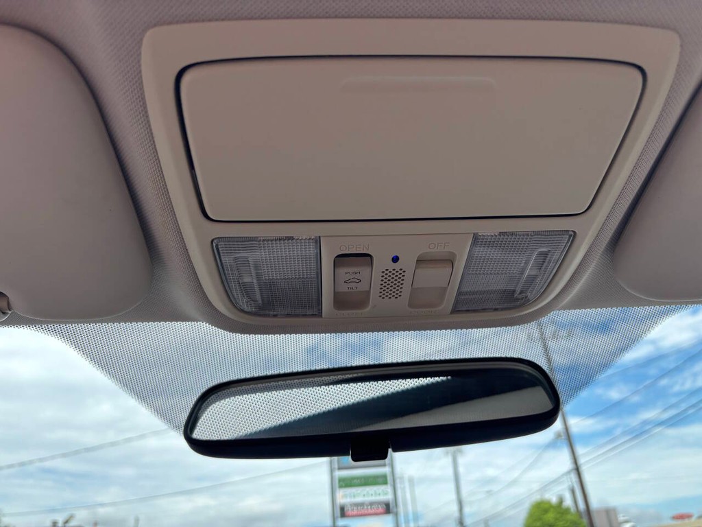 Honda CR-V Vehicle Full-screen Gallery Image 27