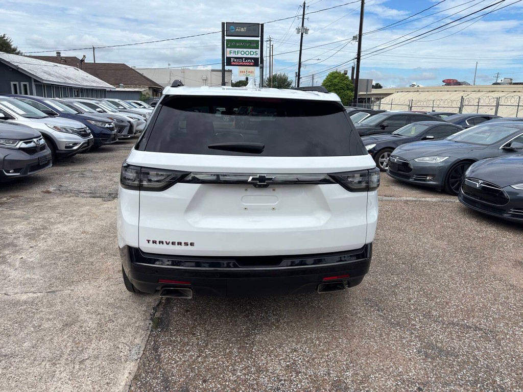 Chevrolet Traverse Vehicle Full-screen Gallery Image 06