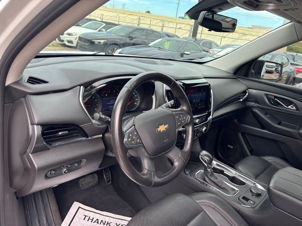 Chevrolet Traverse Vehicle Full-screen Gallery Image 08