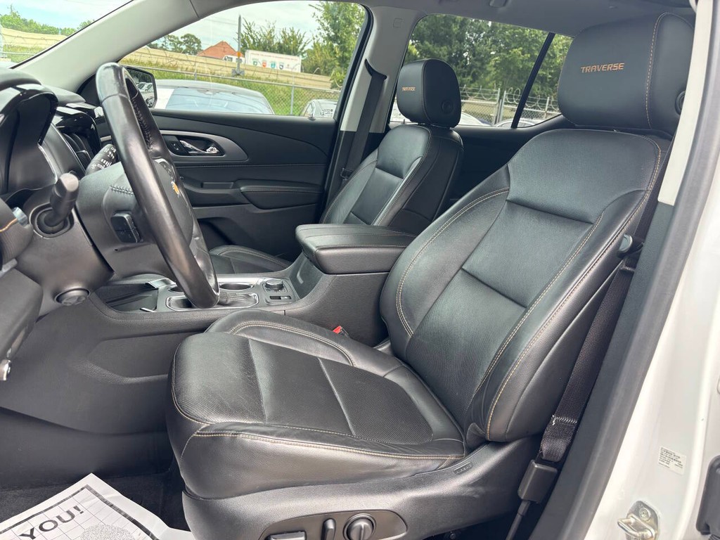 Chevrolet Traverse Vehicle Full-screen Gallery Image 09