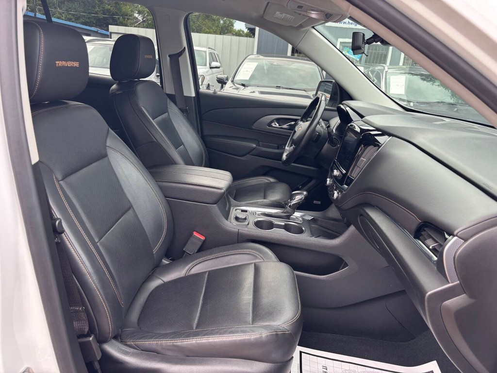 Chevrolet Traverse Vehicle Full-screen Gallery Image 12