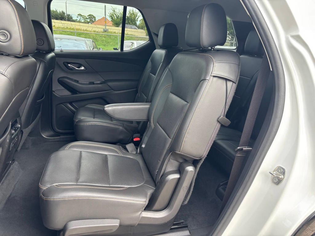 Chevrolet Traverse Vehicle Full-screen Gallery Image 14