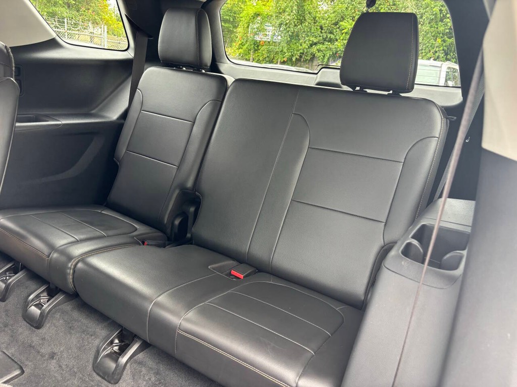 Chevrolet Traverse Vehicle Full-screen Gallery Image 16