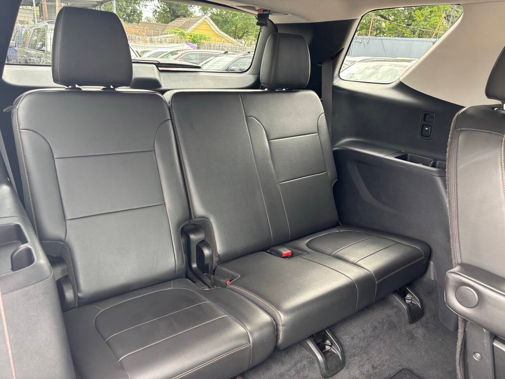 Chevrolet Traverse Vehicle Full-screen Gallery Image 17