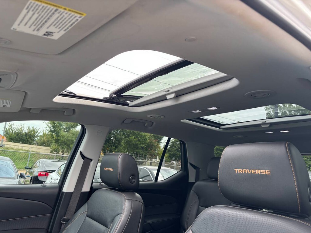 Chevrolet Traverse Vehicle Full-screen Gallery Image 31