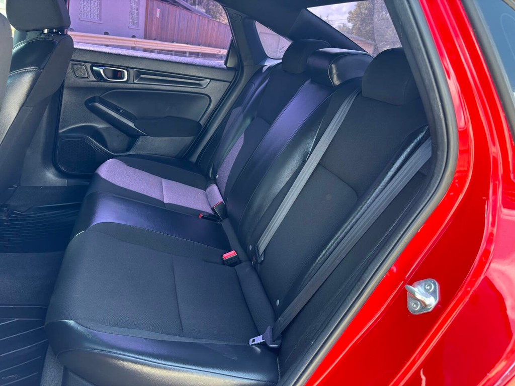 Honda Civic Vehicle Full-screen Gallery Image 14