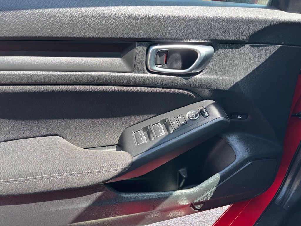 Honda Civic Vehicle Full-screen Gallery Image 25