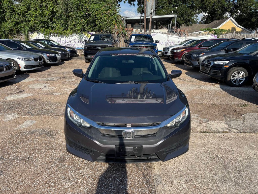Honda Civic Vehicle Full-screen Gallery Image 02