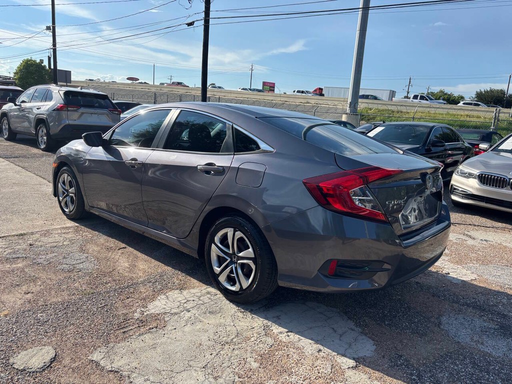 Honda Civic Vehicle Full-screen Gallery Image 04